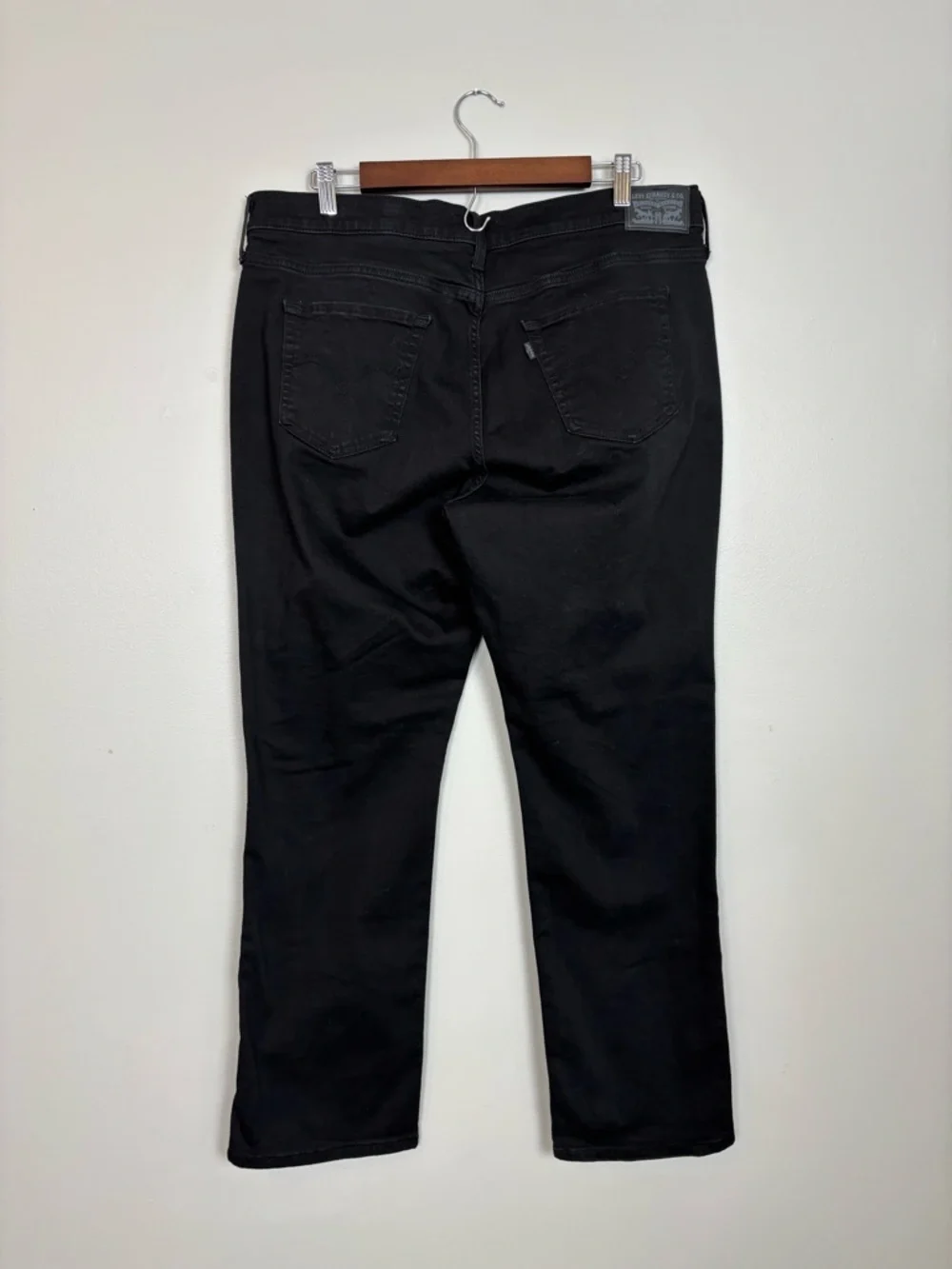 Levis Jeans Womens 18W Black Classic Straight Leg Mid Rise Stretch Denim